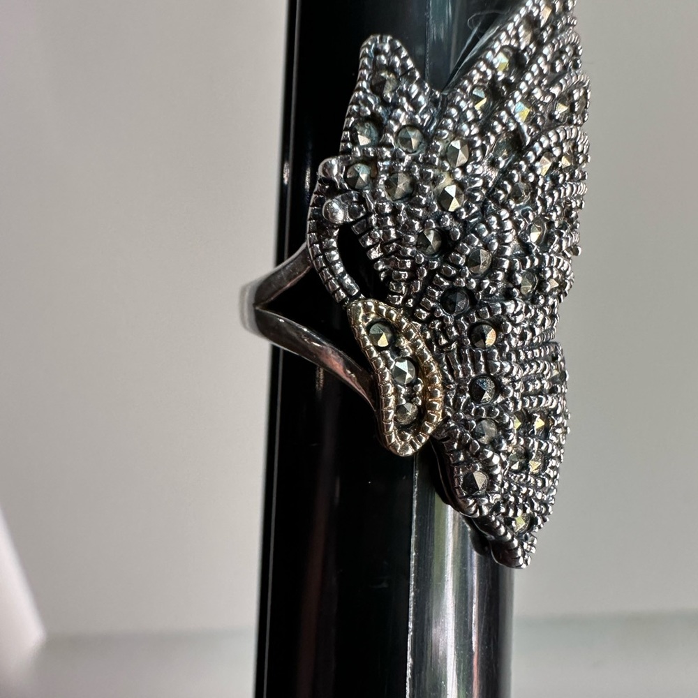 Butterfly Ring - Picture 2 of 6